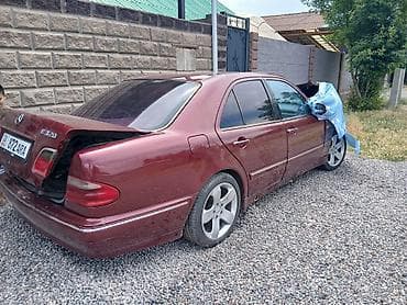 initial d: Mercedes-Benz E-Class W210 E320 (седан), вишнёвый . 2000года без — 1