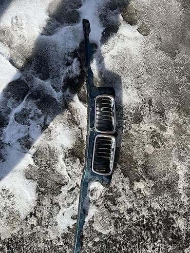 тормозной блок: Решетка радиатора BMW Оригинал — 2