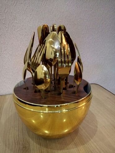 набор кухонных ножей: Набор кухонный, новый, 24 предмета (по 6 шт. ложки чайные, ложки — 3