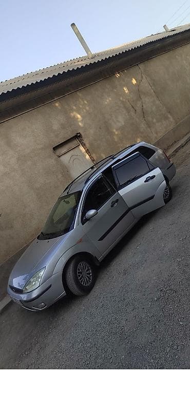 Унаа сатуу: Ford Focus: 2005 г., 1.6 л, Кол менен иштөөчү, Бензин, Универсал — 2