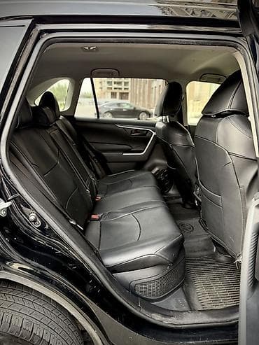таёт: Toyota RAV4: 2020 г., 2.5 л, Вариатор, Гибрид, Кроссовер — 8