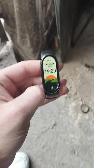 huawei gt6 pro: Фитнес-браслет Xiaomi Mi Band (серия 9 черный) - Изогнутый цветной — 1