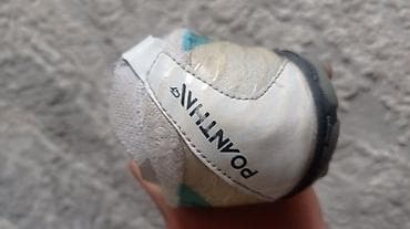 футболныйе бутсы: Футбольные бутсы с носком (без шнурков), шипованные для натурального — 3