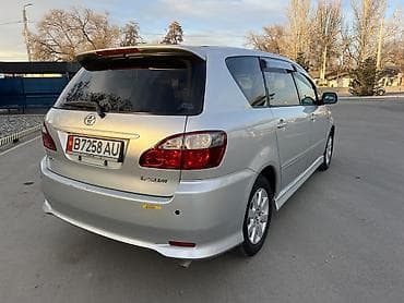 минивени: Toyota Ipsum: 2004 г., 2.4 л, Автомат, Бензин, Минивэн — 3