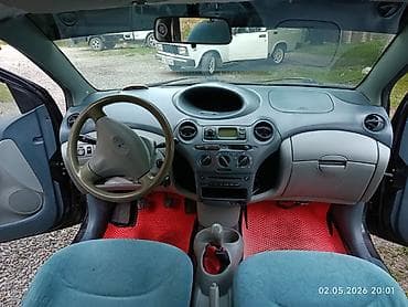 даево матиз 1: Toyota Yaris: 1999 г., 0.1 - engine capacity л, Кол менен иштөөчү, Бензин, Хетчбек — 5