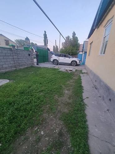 продаю дом бишкек ак босого: Продаётся дом в Шопокове с участком 10 соток.Гараж и баня, душ и — 10