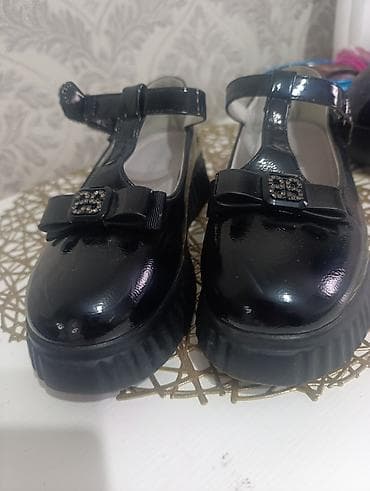 Платья: Лакированные туфли для девочки. Один выход на мероприятие. почти — 2