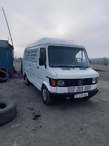 на грузовое авто: Грузовик, Mercedes-Benz — 4