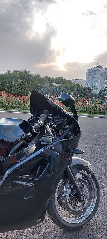 Kawasaki 1100 Kawasaki zzr 1100 на 4 целиндра мотоцикл в прекрасном — 2