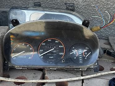 2 8: Щиток приборов Honda — 1