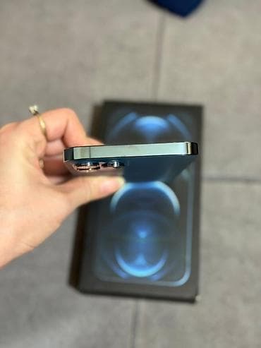 iphone 12 minu: IPhone 12 Pro Max, Б/у, 256 ГБ, Pacific Blue, Зарядное устройство, Защитное стекло, Чехол, 76 % — 6