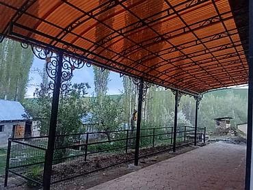 письменный стол на двоих: Навес, Арочный, Металл, Поликарбонат, Установка — 3