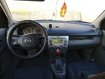 Продажа авто: Mazda 2: 2004 г., 1.2 л, Механика, Бензин, Хэтчбэк — 5