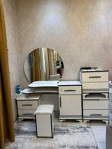 зеркало большие: Гарнитур для спальни в классическом стиле с греческим орнаментом — 6