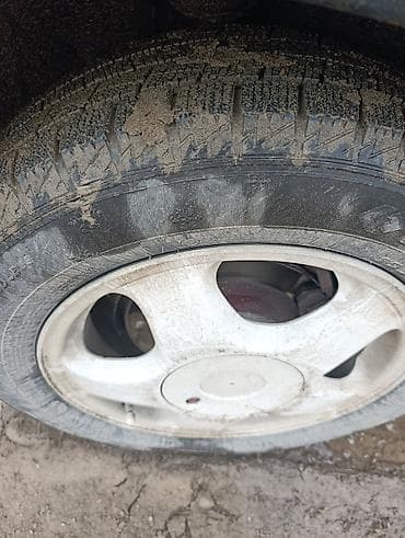 4a fe: Mazda 323: 1991 г., 1.8 л, Механика, Бензин, Хэтчбэк — 6