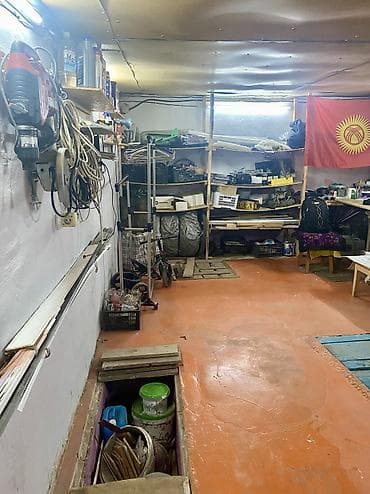 Гараж с мастерской и системой хранения - Металлические распашные