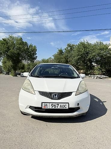 Honda Jazz: 2009 г., 1.3 л, Автомат, Бензин, Хэтчбэк