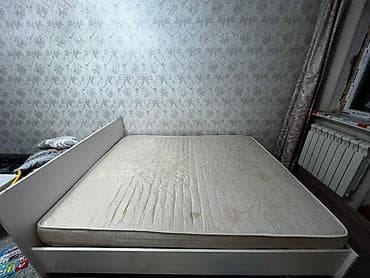 Кровати: Двуспальная кровать с матрасом - Размер спального места — 2