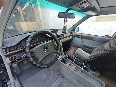 полировщик авто: Mercedes-Benz W124: 1988 г., Ручные, Седан — 4