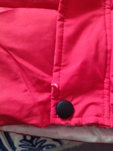 кожаная куртка детская: 1.Детская куртка, яркая, удобная, легкая. на 5-7 лет 2.вторая куртка — 8