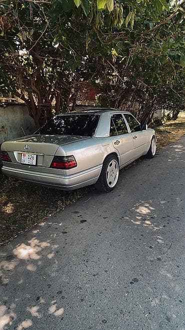 e 302: Mercedes-Benz E-Class: 1993 г., 3.2 л, Автомат, Бензин, Седан — 9