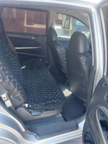 срочно продам авто в связи с переездом: Honda Stream: 2001 г., 1.7 л, Автомат, Бензиновая, Минивэн — 5