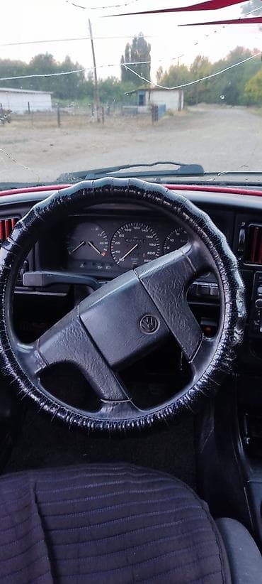 Volkswagen Passat: 1991 г., 2 л, Механика, Бензин, Седан