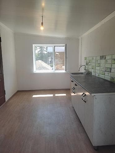 room for rent: Ак өргөдө квартира берилет, 2 комнатная, хозяин менен бир — 2