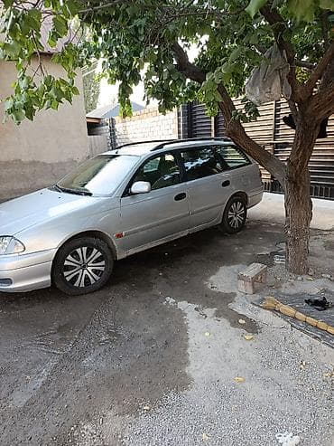 byd e9: Toyota Avensis: 2001 г., 1.8 л, Механика, Бензин, Универсал — 4