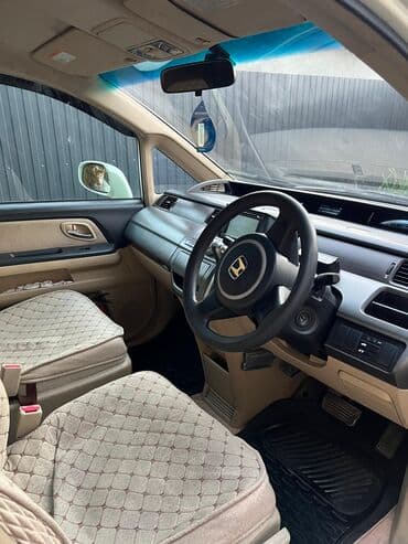 степ рж 1: Honda Stepwgn: 2006 г., 2 л, Типтроник, Бензин, Минивэн — 7