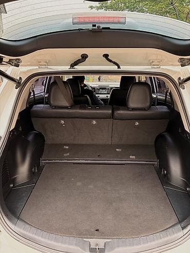 Унаа: Toyota RAV4: 2018 г., 2.5 л, Вариатор, Гибрид, Кроссовер — 3