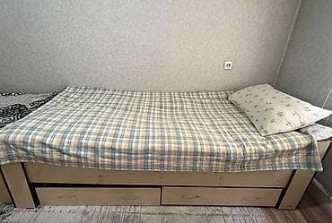 Продается кровать 2 штотдам за 2000