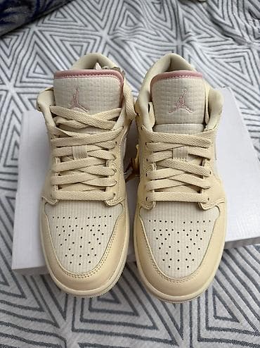 джорданы найк: Кроссовки Nike Air Jordan 1 Low - Цвет: кремовый (ваниль) с мягкими — 4