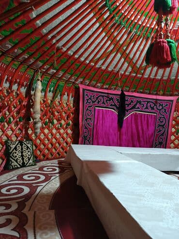 велик на титановых дисках: Аренда юрты, Каркас Деревянный, 65 баш, С полом, Самовар, Посуда — 9