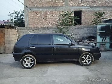 124 e500: Volkswagen Golf: 1994 г., Механика, Газ, Хэтчбэк — 4
