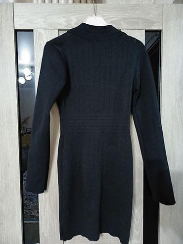 пиджак платья: Платье-пиджак трикотажное, черное размер s - Силуэт: приталенный — 2