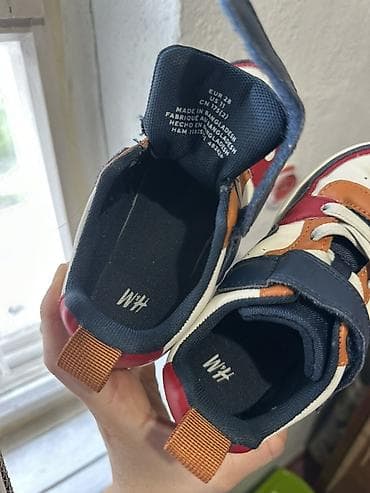 nike vintage: Детские кроссовки H&M - Размер: ориентировочно детский (уточняйте — 7