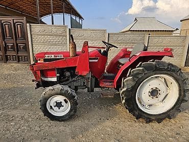 трактор с куном: Компактный колесный трактор (красный), универсальный для сельхозработ — 5