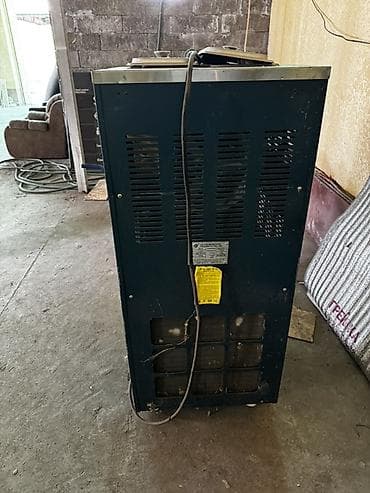 высечка бу: Аппарат для мороженого,трех фаска 2 резервуара по 8-10 литров общий — 3