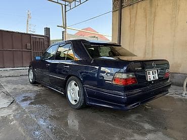 Mercedes-Benz W124: 1994 г., Седан — 4