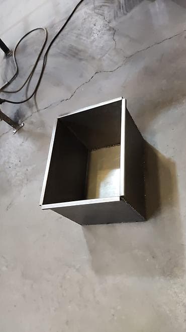 свр: Требуется сварщик на полуавтомат на постоянную работу. З/п. обед — 3