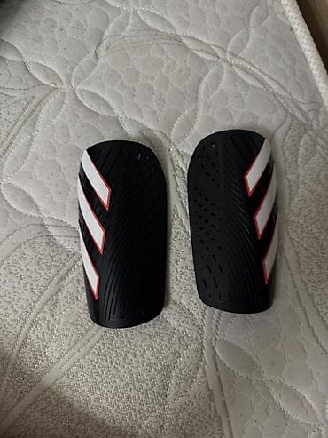 Щитки для футбола Adidas Tiro Носил 1 раз новые - Модель: Tiro Shin — 2