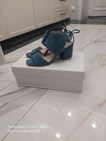 Босоножки, сандалии, шлепанцы: Босоножки, 38.5, Anna Lucci, Новый, цвет - Голубой, Бесплатная доставка — 1