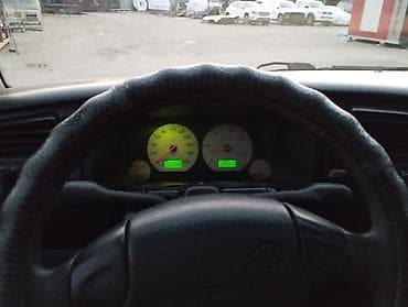 Volkswagen Golf: 1994 г., 1.8 л, Механика — 7