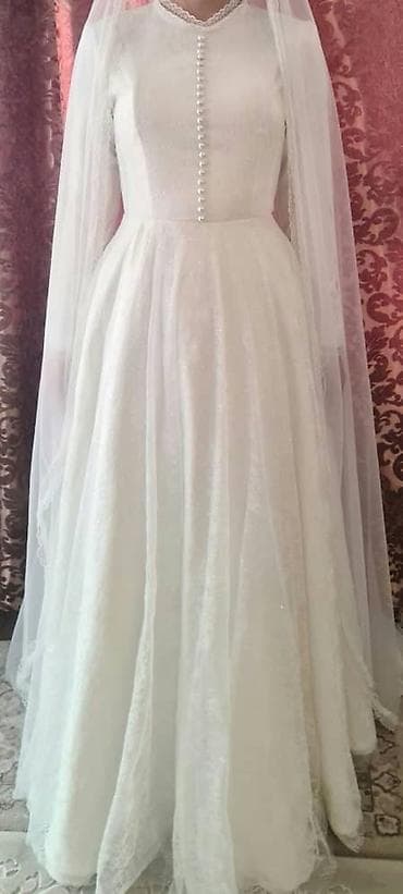 дордой платье: Свадебное платье в классическом стиле с длинными рукавами и высоким — 1