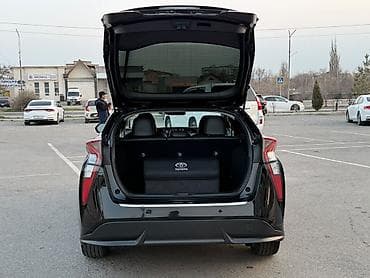 prius plus: Toyota Prius: 2018 г., 1.8 л, Вариатор, Гибрид, Хэтчбэк — 5