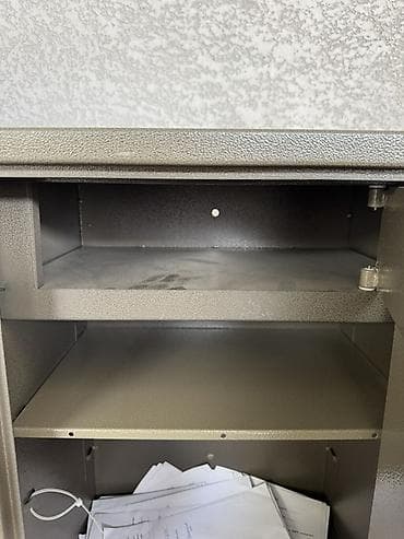 простой: Сейф для денег и документов, Новый, Механический, Взломостойкий — 5