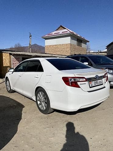 bmw 3: Toyota Camry: 2012 г., Автомат, Бензин, Седан — 1