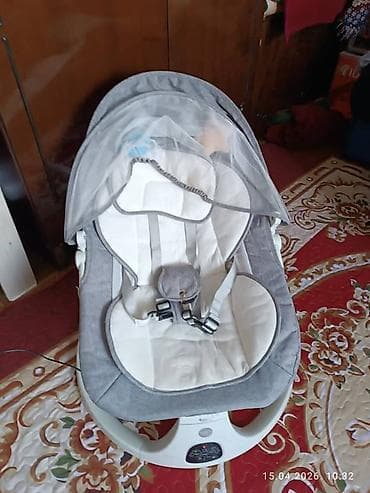 обычный: Детский шезлонг, Б/у, Электронная, Другой материал, цвет - Серый — 1