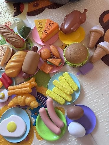 игрушка дом работница с 18 дел: Большой набор игрушечной еды и посуды для игры в кухню/кафе. Всего — 6